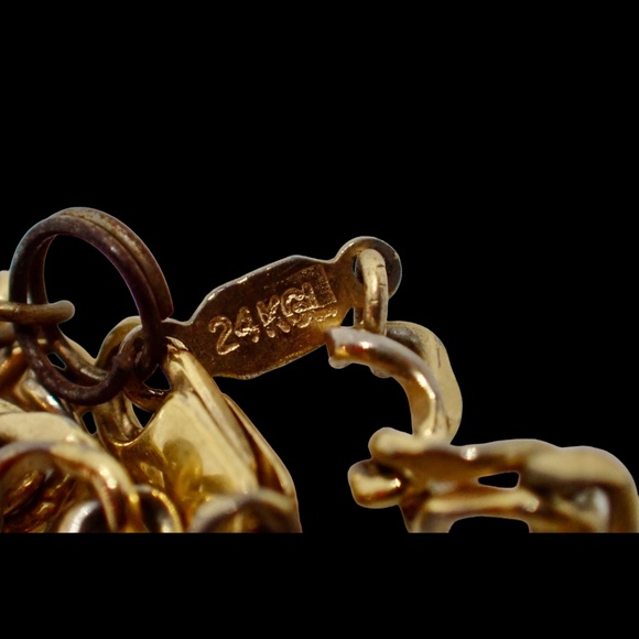 24K GFL Chain Link Bracelet Dainty Vintage Links with Glass Heart Charm 7" Long - Picture 15 of 16